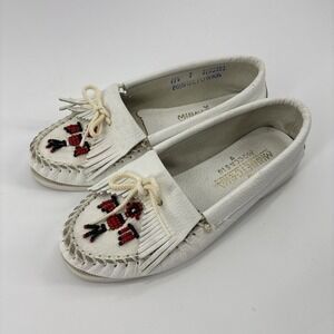 Minnetonka White Leather Moccasins Beaded Thunderbird Shoes Women's Size 7 VTG